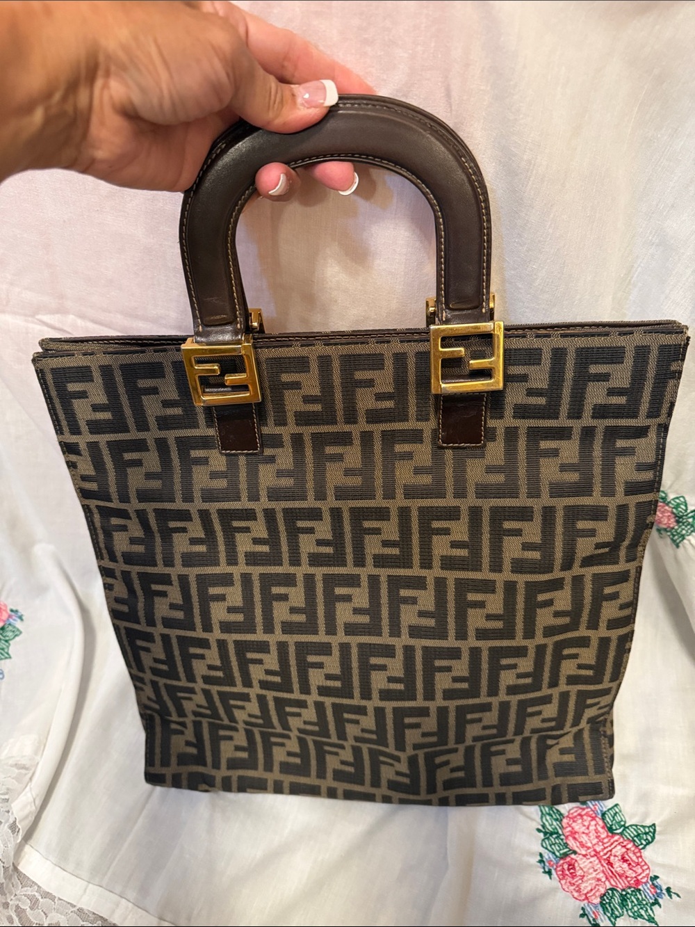 Fendi big tote - Picture 17 of 17